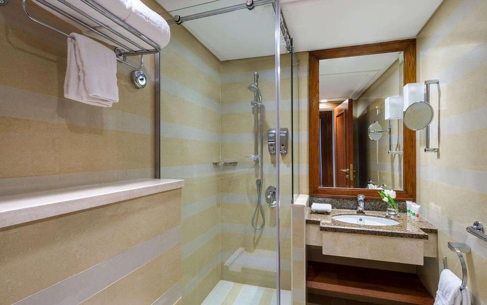 SWISSOTEL MAQAM Hotel