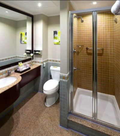 ANWAR AL MADINAH MOVENPICK